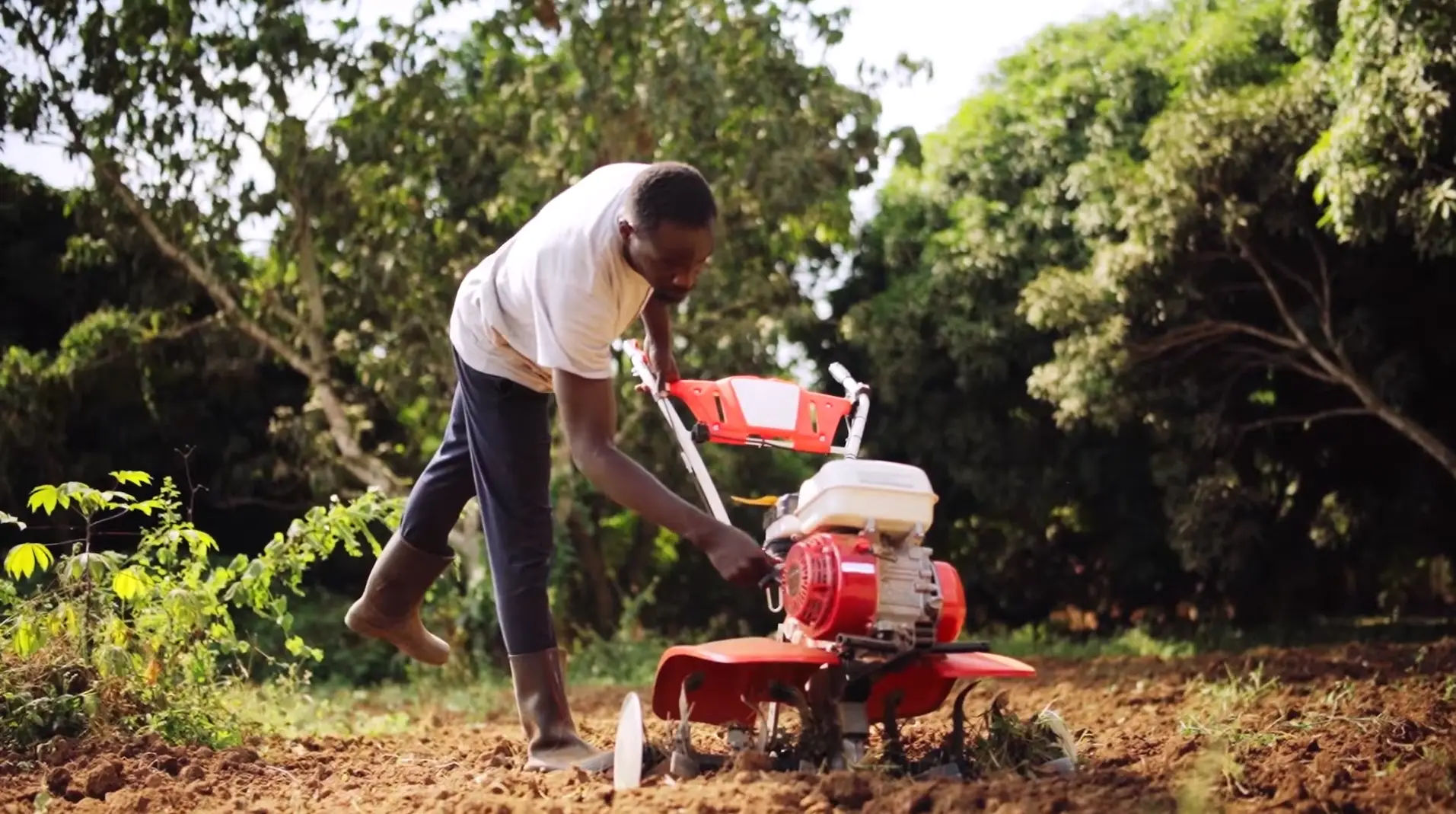 Discover how affordable Chinese farm machinery is transforming smallholder farming in Africa by improving productivity, accessibility, and mechanization.